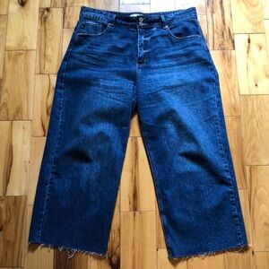 KanCan Wide Leg Cropped Jeans Size 32 14